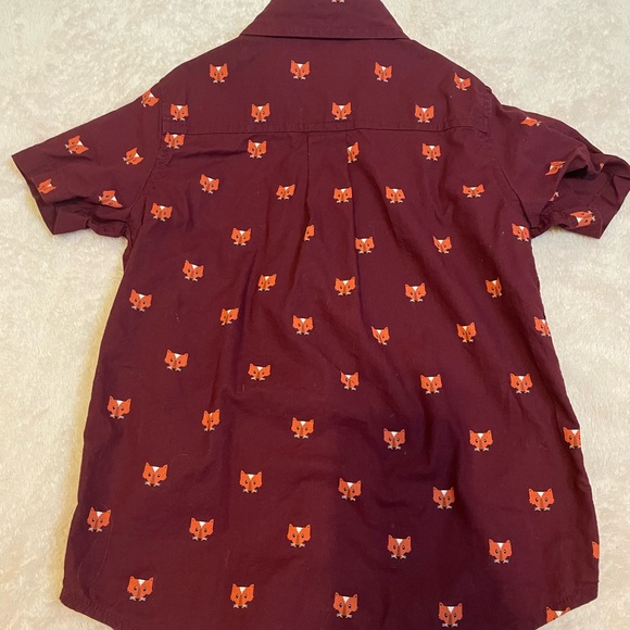 Adorable fox print button down - Picture 3 of 3